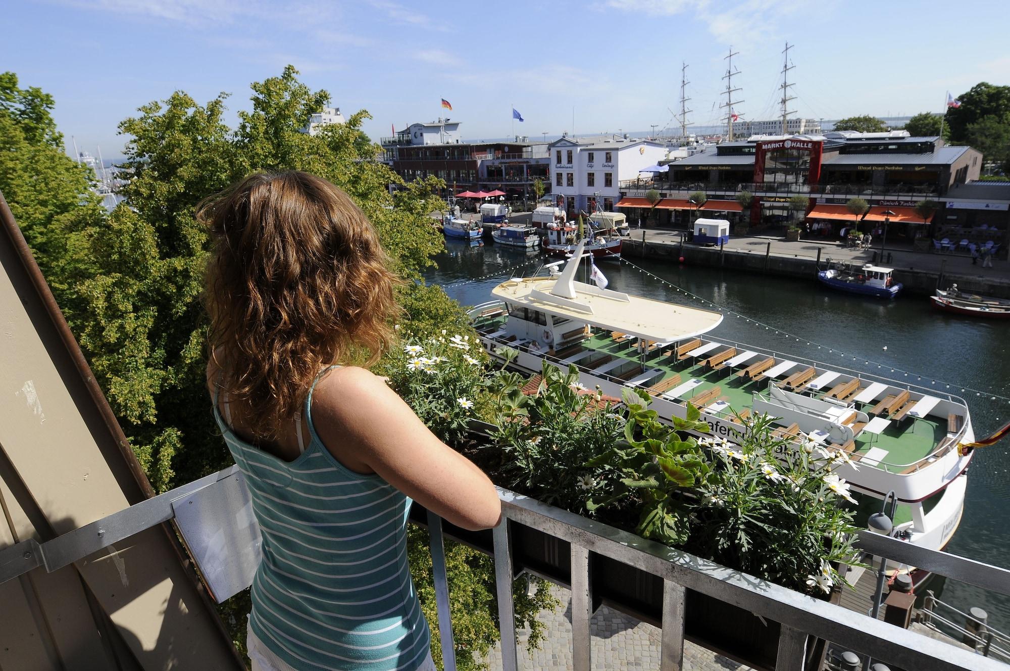 Hotel Am Alten Strom Rostock Ngoại thất bức ảnh